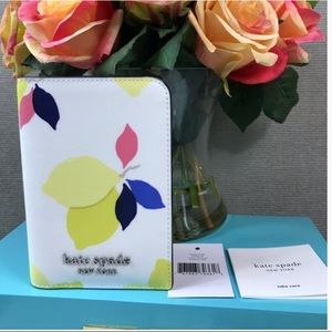 Kate Spade Passport Wallet Lemon 🍋 Theme